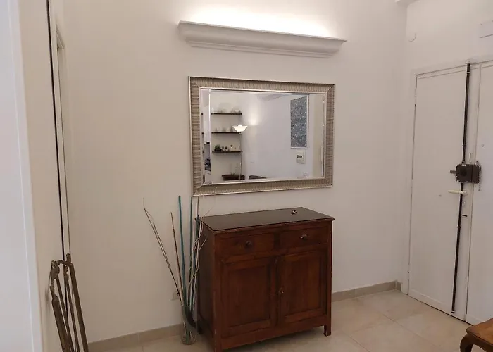 Casa Giova: Bilocale Con Balcone Al Gianicolo *