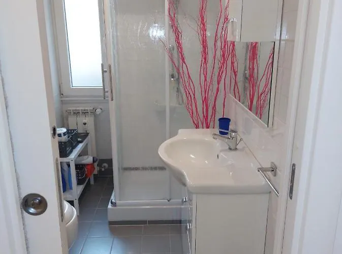 Casa Giova: Bilocale Con Balcone Al Gianicolo * Rome